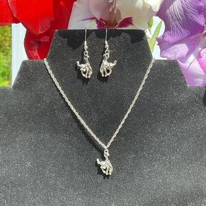 🎉 Equine  Earrings & Necklace
